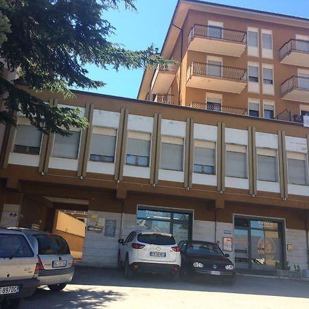 B&B Torrione LʼAquila Buitenkant foto