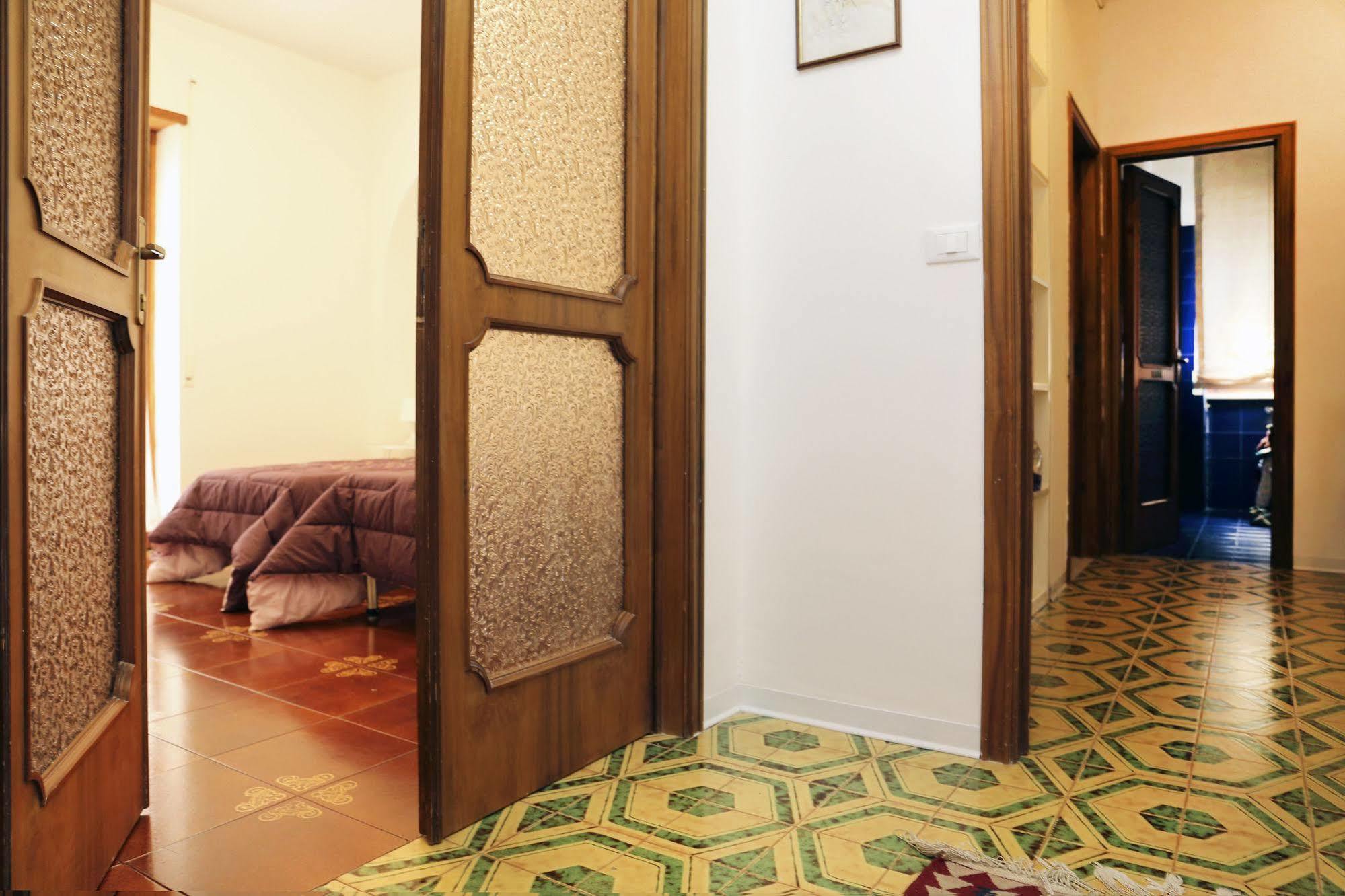 B&B Torrione LʼAquila Buitenkant foto