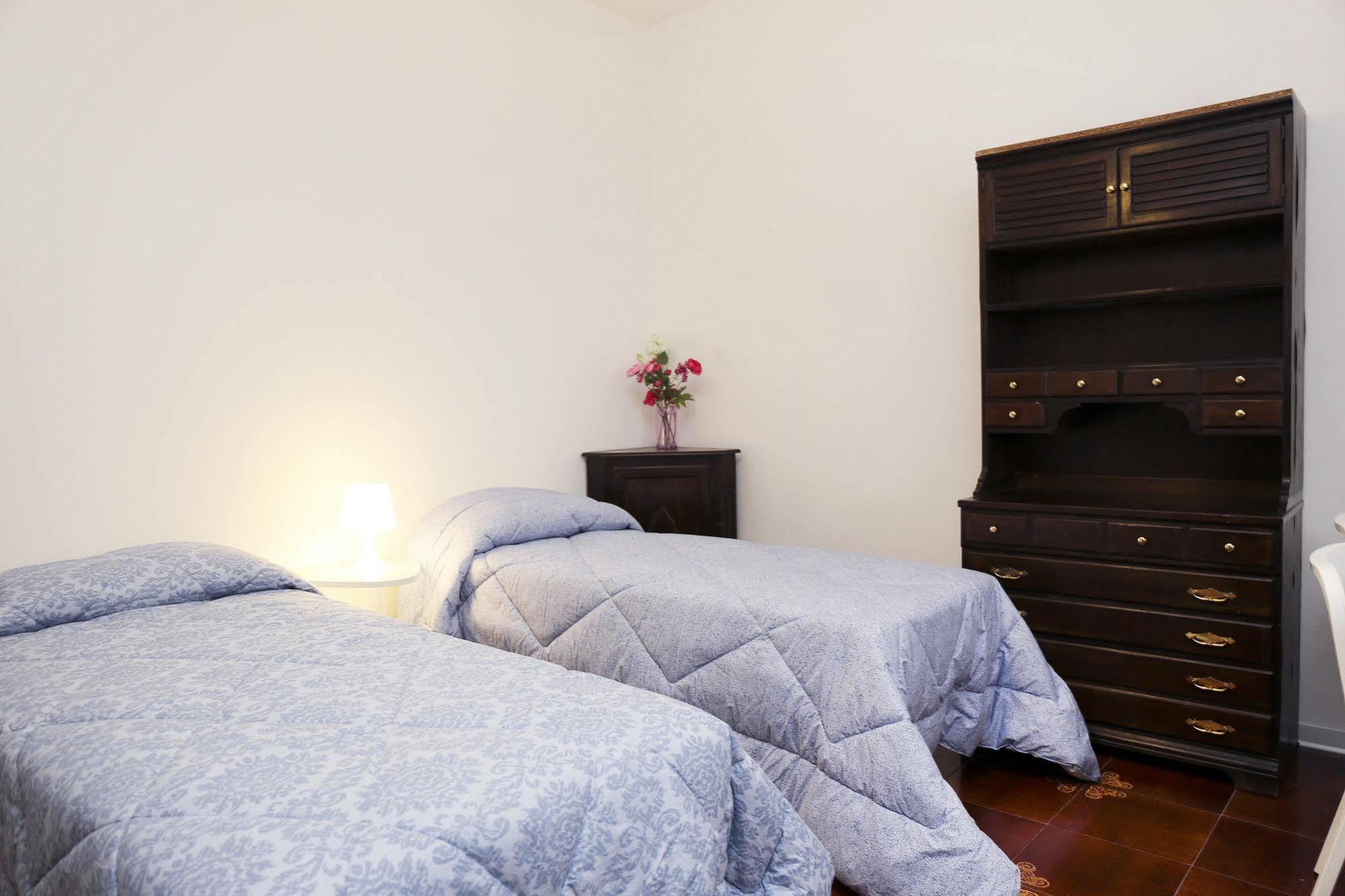B&B Torrione LʼAquila Buitenkant foto