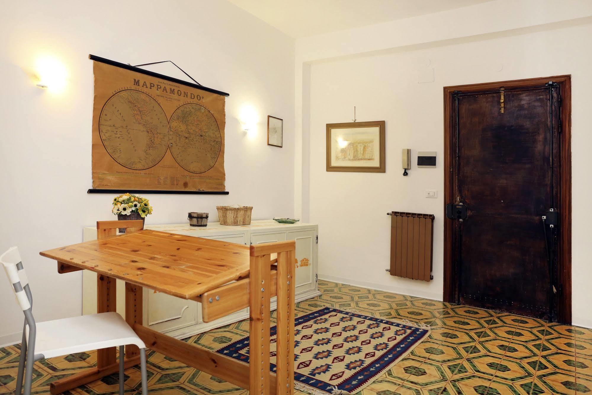 B&B Torrione LʼAquila Buitenkant foto